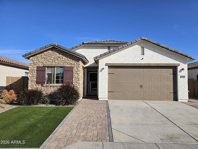40460 W CHAMBERS Drive photo 2