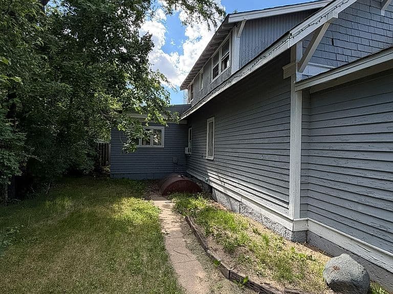 608 S Main St photo 5