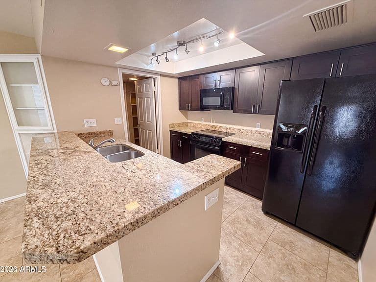 1388 N LOS ALTOS Drive photo 2