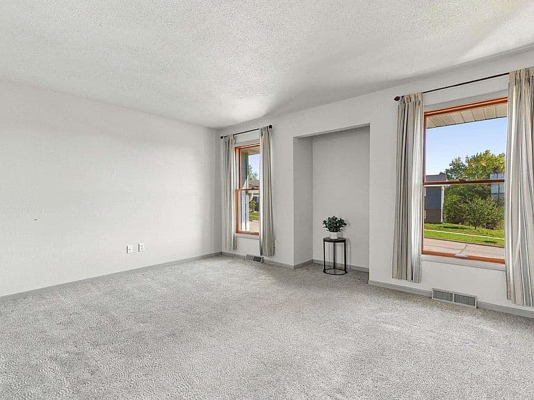 921 Ennen Dr photo 5