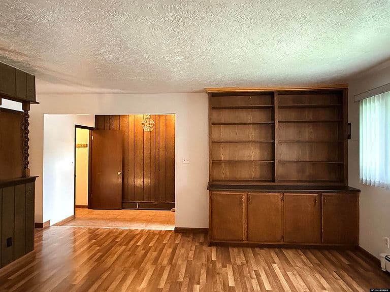 520 Hutton Cir photo 4
