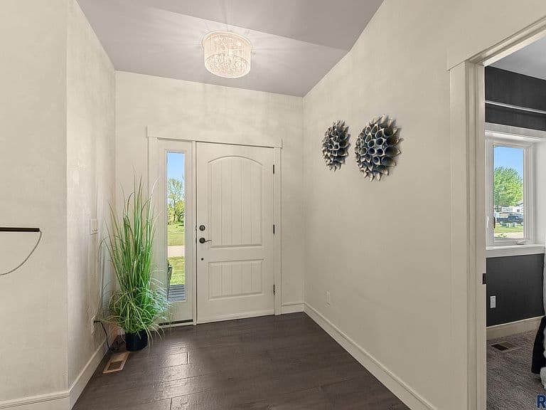 47109 Dorothy Pl photo 2