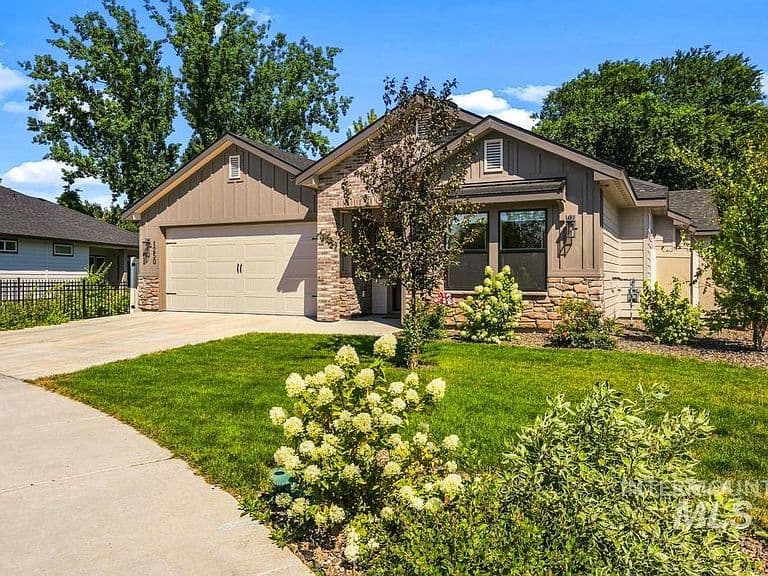 1250 N Parkshire Way photo 3