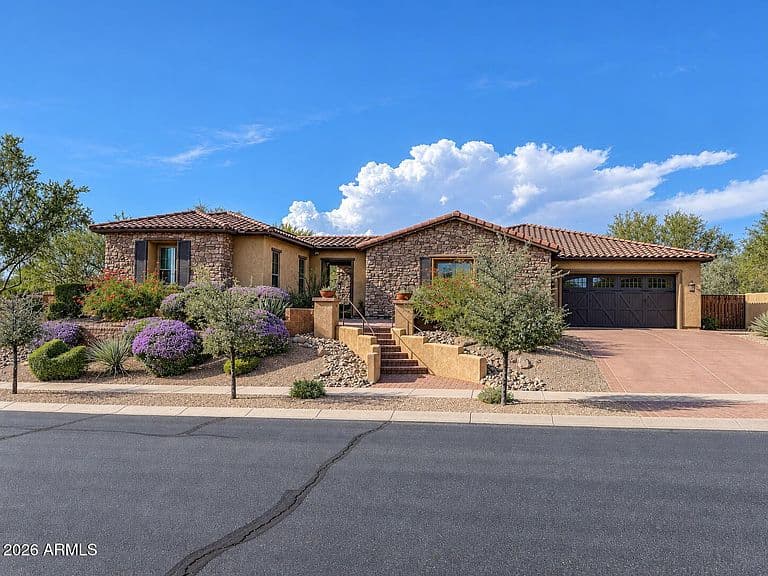 1522 W HORSETAIL Trail photo 1