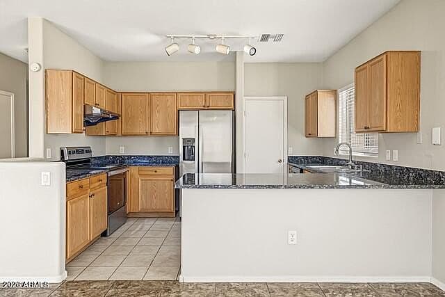 924 S 240TH Drive photo 2
