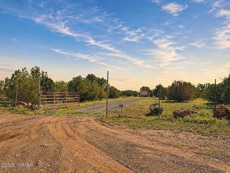 2083 Weber Way photo 3