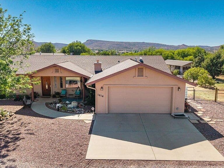 1614 W Road 4 1/2 N photo 2
