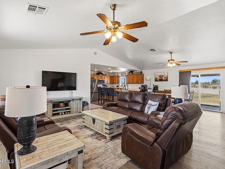 34902 W ARDMORE Road photo 3