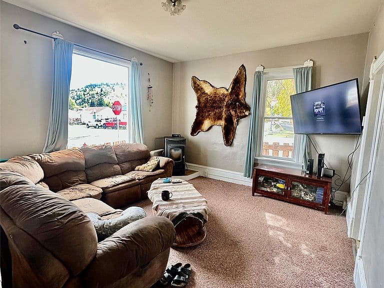624 Cherry St photo 4