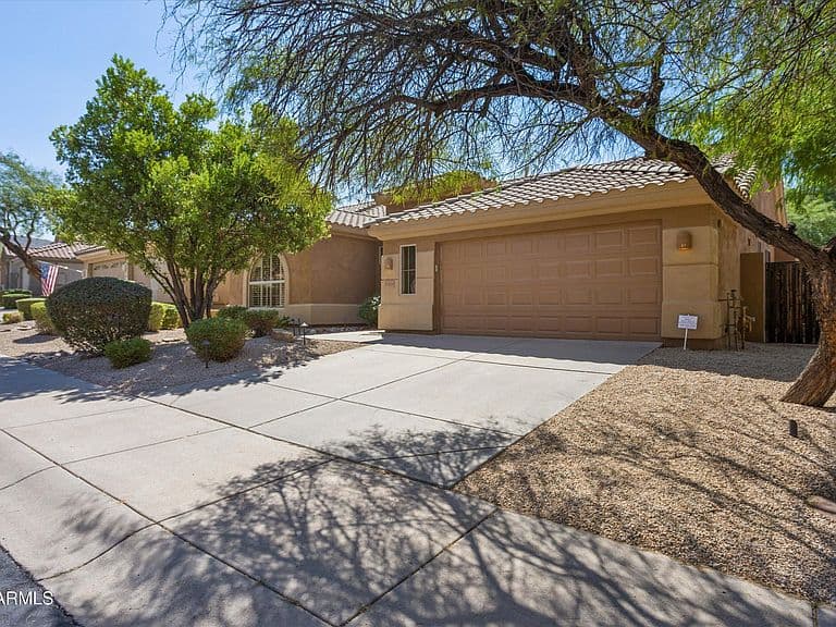 10505 E MEADOWHILL Drive photo 4
