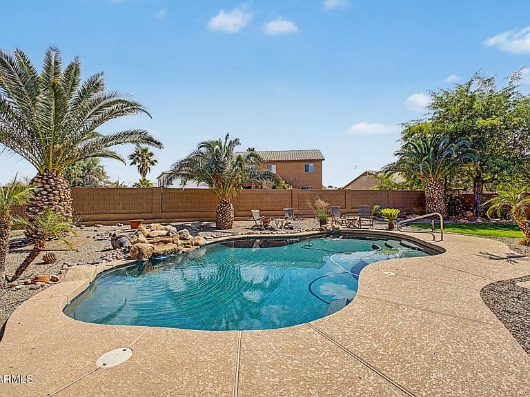 45449 W TUCKER Road photo 3