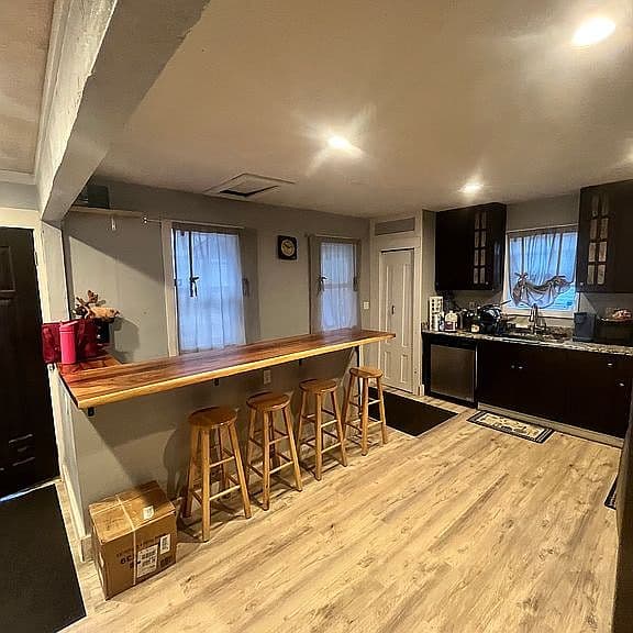 602 Dewar Dr photo 3