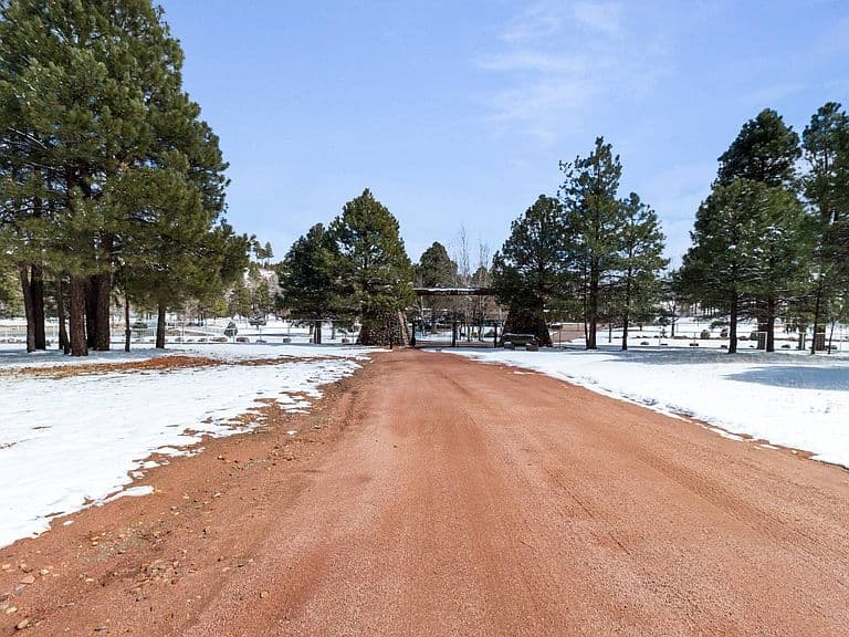 1613 Black Canyon Rd photo 3