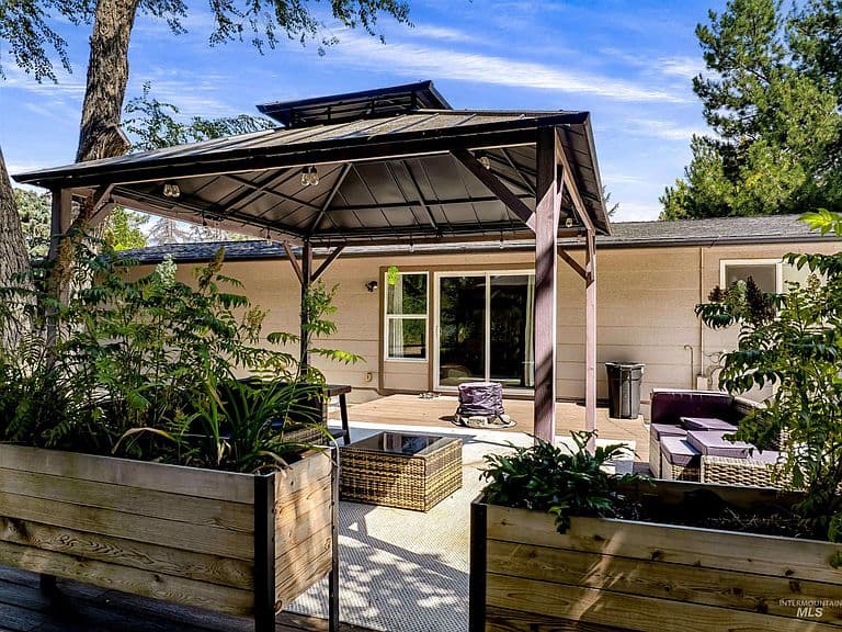10909 W Estate Dr photo 4