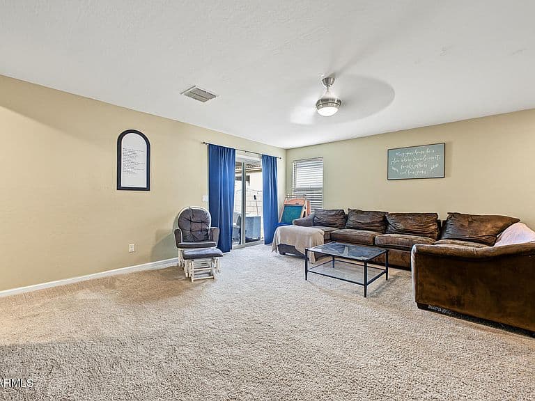 732 W JARDIN Drive photo 3