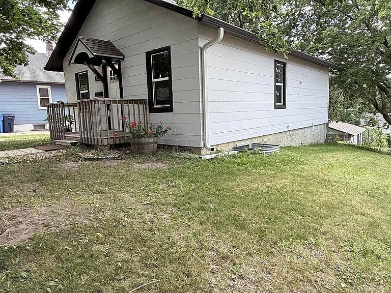 1119 N Duluth Ave photo 4