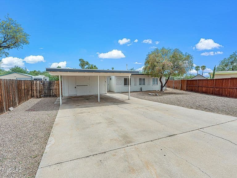 6565 N Positano Way photo 2