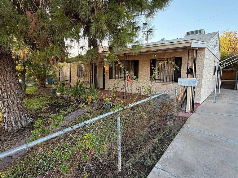 2902 W PIERCE Street photo 3