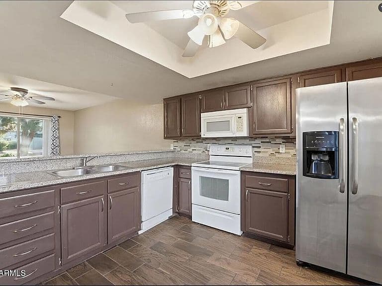 19601 N 7TH Street #1096 photo 3