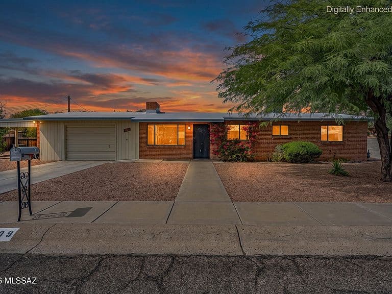 909 E El Caminito Pl photo 1