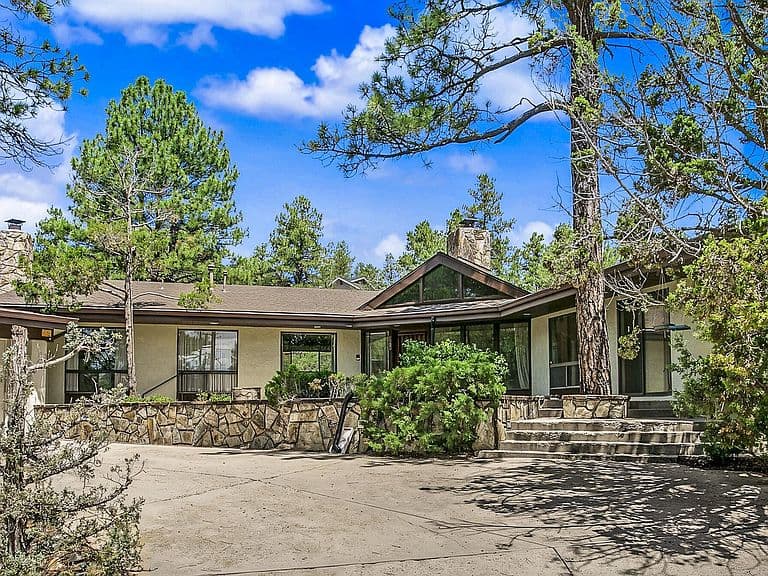 1020 Evergreen Rd photo 1