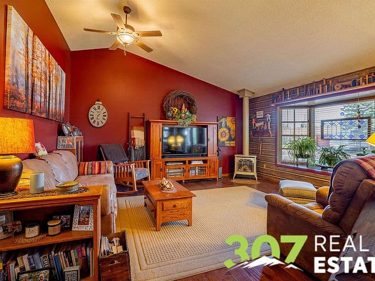 2229 Greever St photo 3