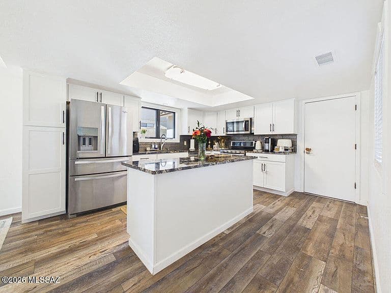 3414 Oak Hill St photo 4