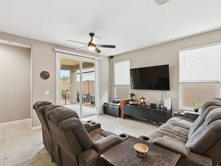 2485 N WRIGLEY Drive photo 2