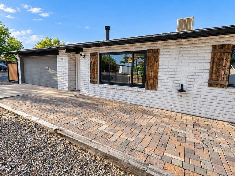 18 Antelope Dr photo 4