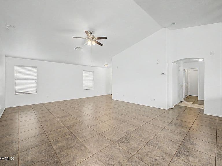 1313 S 107TH Drive photo 4