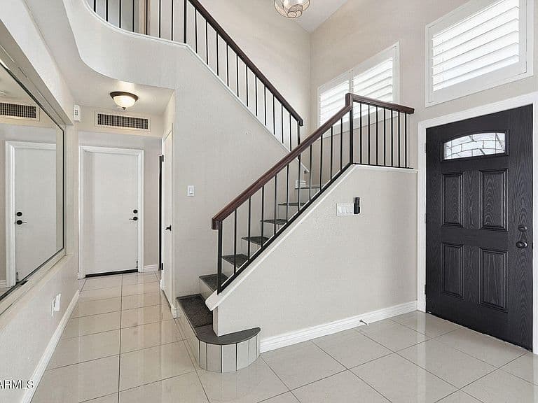 3224 E TARO Lane photo 3