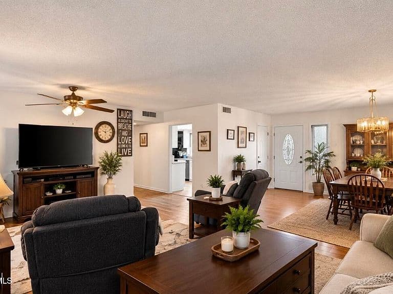 9319 W GLEN OAKS Circle photo 5