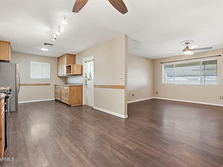 1281 S DELAWARE Drive photo 4