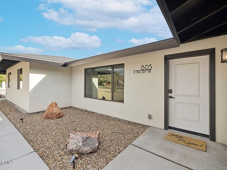 803 E MELODY Drive photo 3