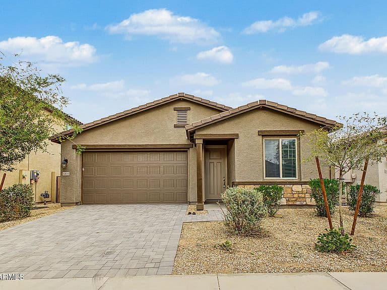 10830 W MARGUERITE Avenue photo 1