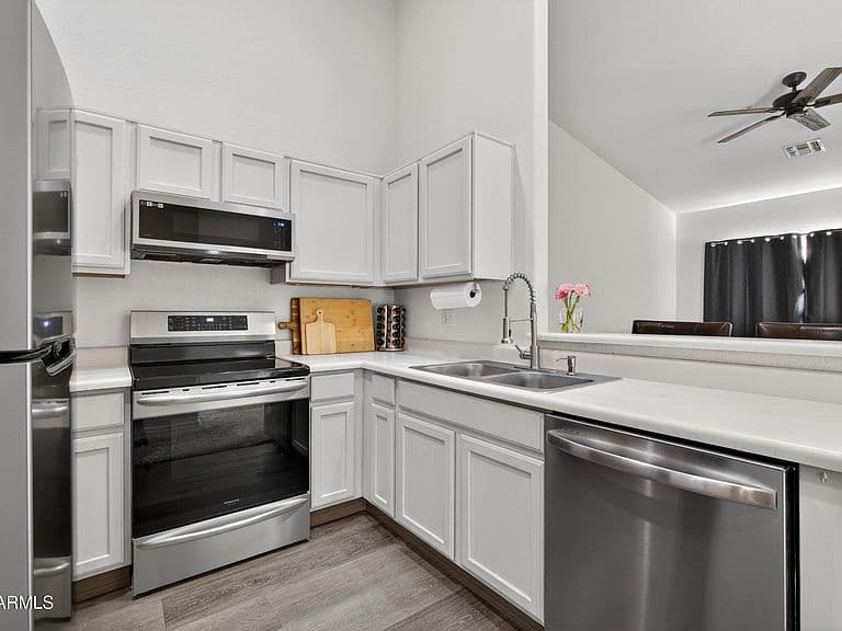 1406 W EMERALD Avenue #118 photo 5
