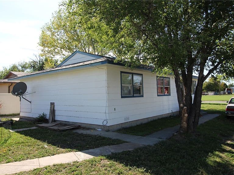 1031 N Custer Ave photo 4