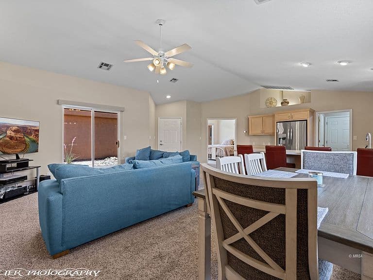 302 Palmer Ln photo 5