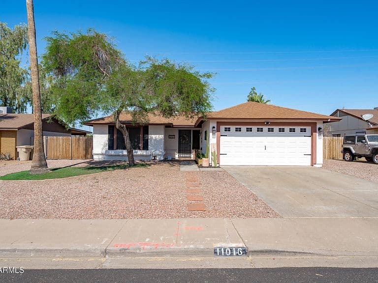 11016 N 66TH Drive photo 1