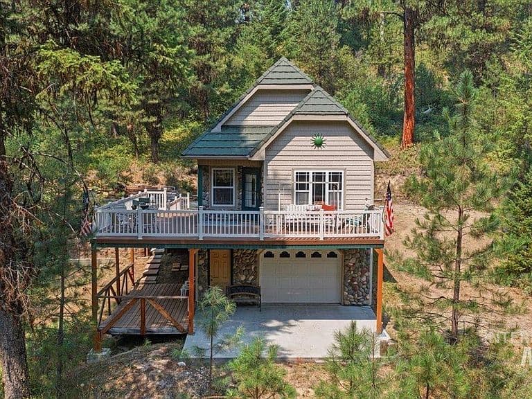 4474 Highway 21 photo 1