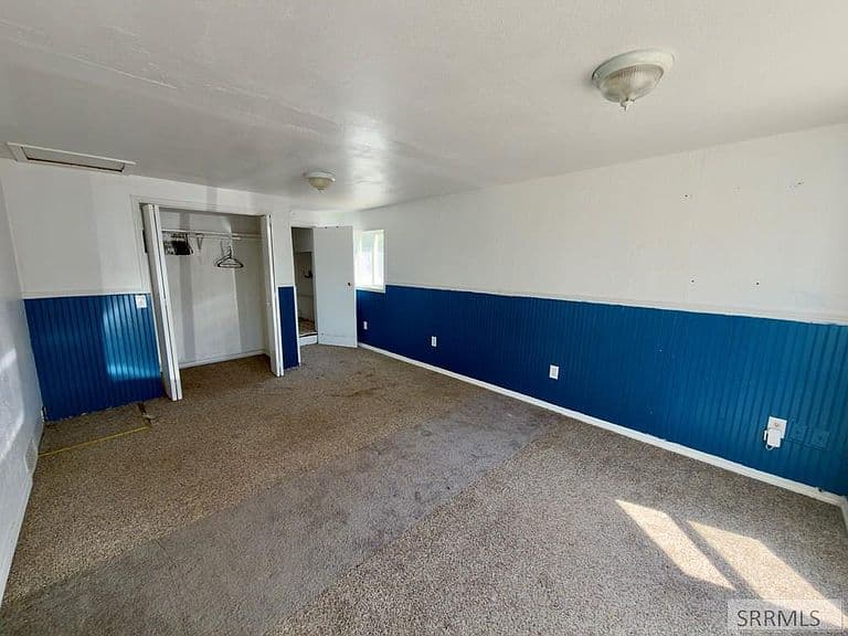 948 Fairbanks Ave photo 2