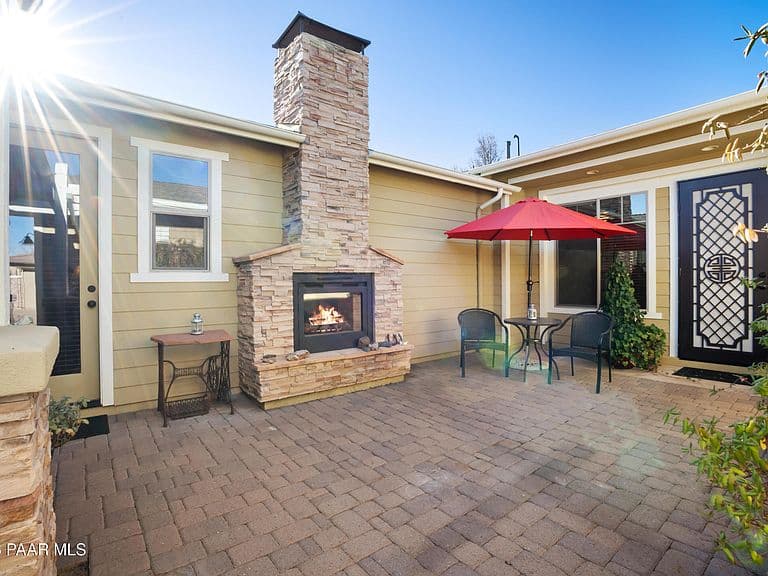 1202 N Stillness Dr photo 3