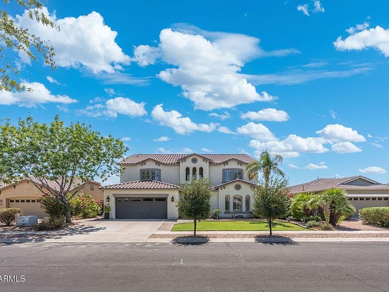 2927 E ELEANA Lane photo 5