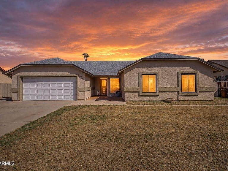 8708 W Townley Avenue photo 5