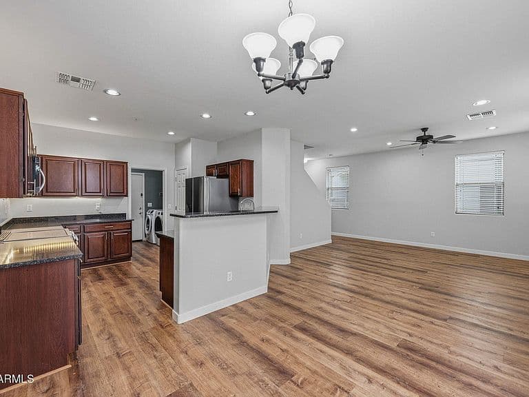3034 E DONNER Drive photo 3