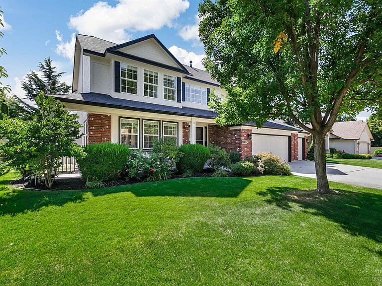 13233 W Buttercup Ct photo 2
