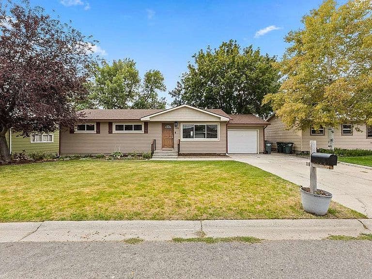 3352 Winchell Ln photo 1