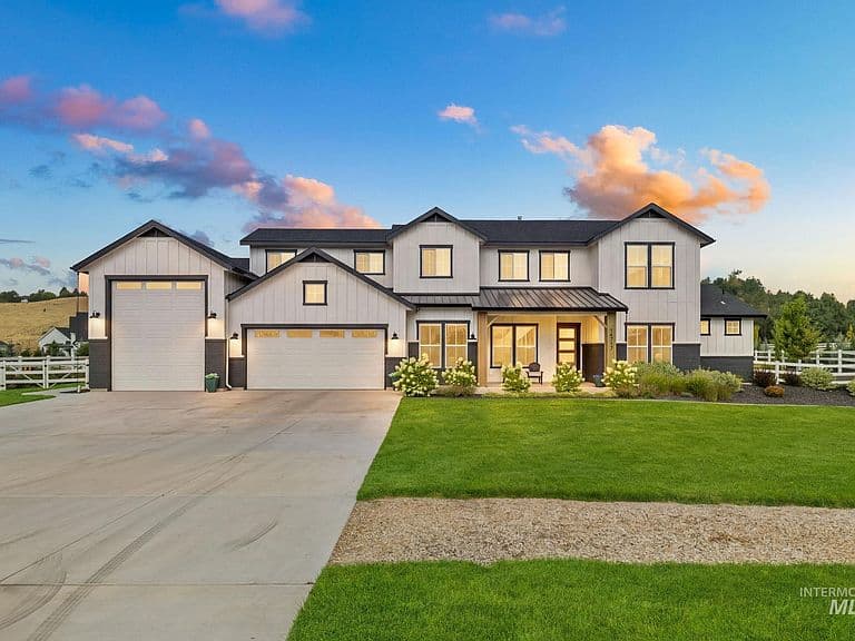 14717 N Power Way photo 1