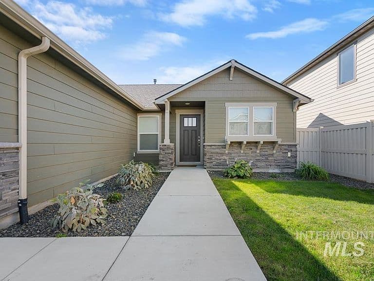 7549 W Corona Dr photo 2