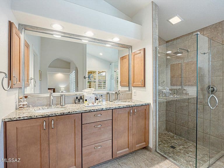 1460 E Desert Starling Ln photo 4